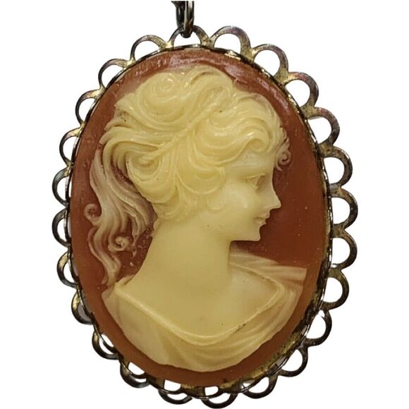 VTG Cameo Woman Sillouette Pendant Brass Necklace 22"  Cottagecore Trendy - Picture 3 of 14